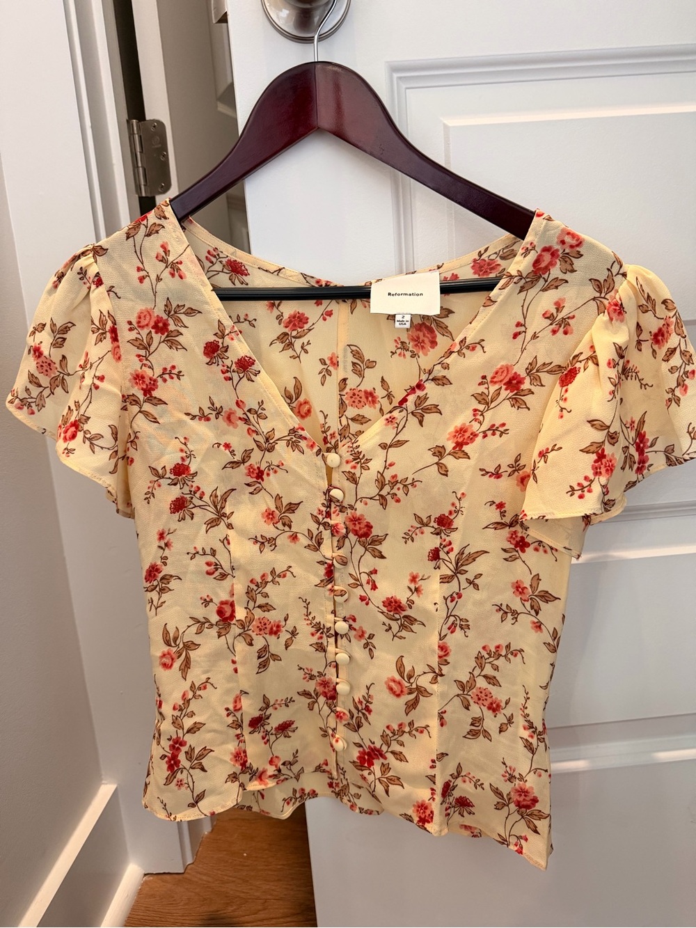 Reformation Cream Floral V-Neck Button Blouse with Pink Roses never worn! - Picture 4 of 7